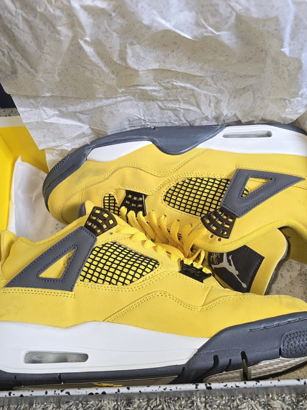 Nike Air Jordan 4 Retro Men’s Yellow Basketball Shoes Size 10